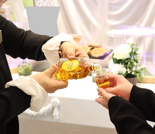 代々幡斎場雪の間：お好きなお飲み物のお供え